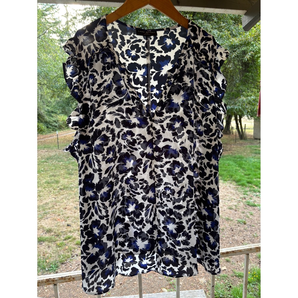 Lane Bryant Navy Blue Floral Ruffle Sleeveless V-Neck Blouse Top 26/28 1152143